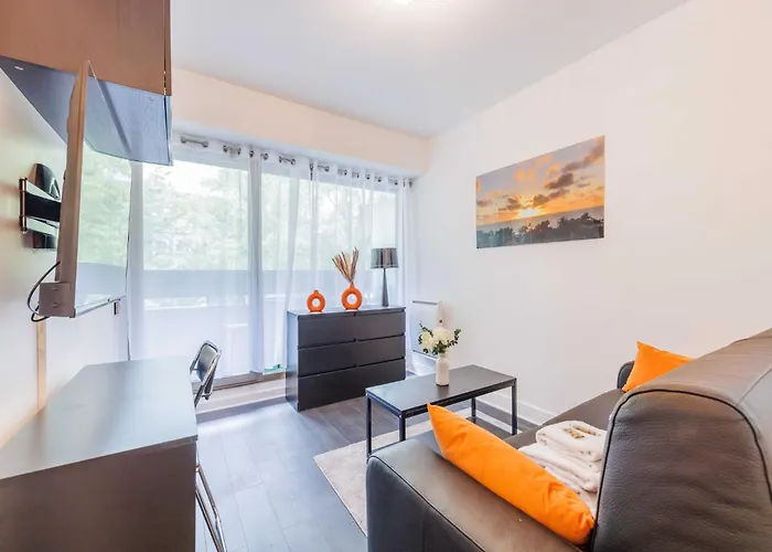 Bright Studio With Balcony - 2P - Arc De Triomphe